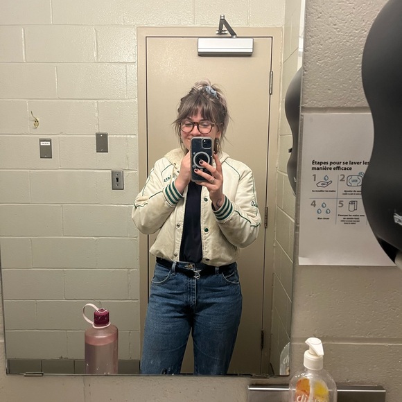 Meet your Posher, Olive - Picture 4 of 5